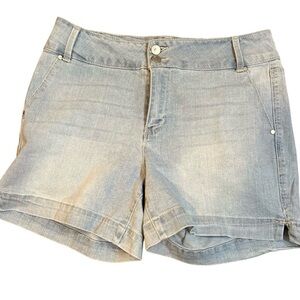 D Jeans shorts. Light washed. Size 10